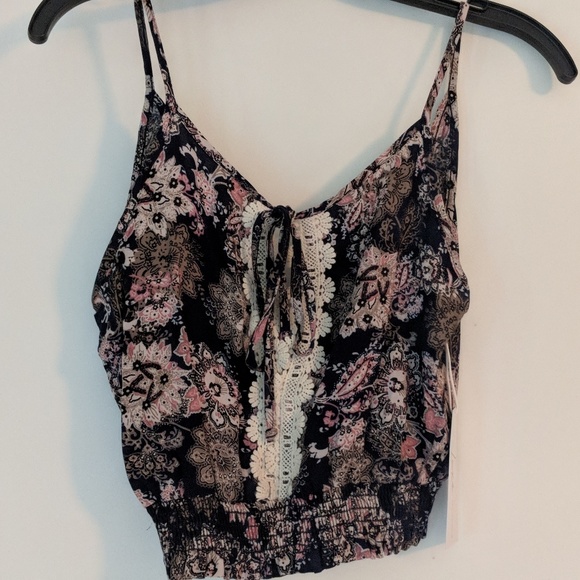 NWT Floral Cropped Tank - Picture 6 of 8